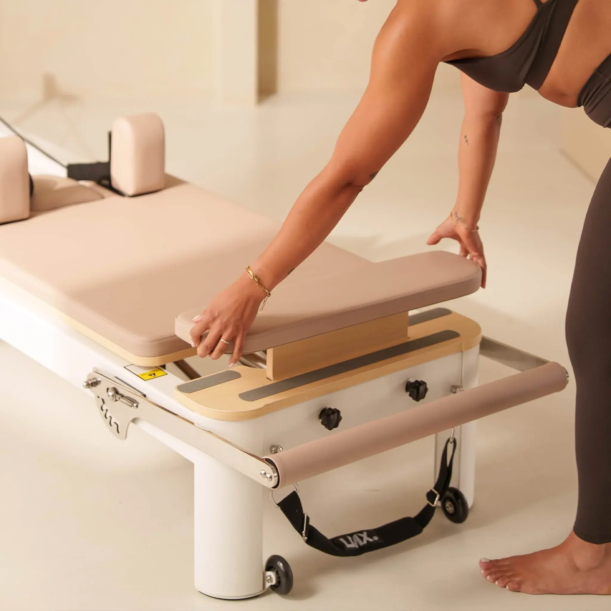 LMX2121 Lifemaxx Harmony Pilates Reformer Valkoinen - Image 2